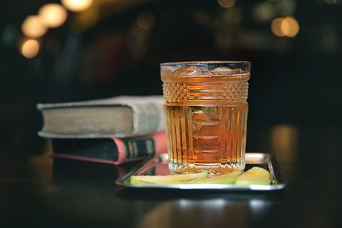 Mandy's Apothecary: пабная классика в первозданном виде