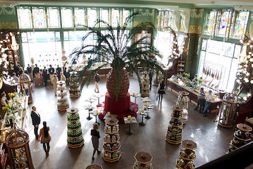 «Склад №5» и «Мезонин»: дореволюционные интерьеры и мишленовские повара