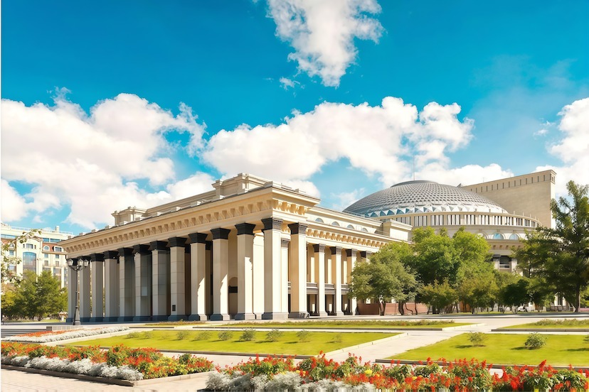 Где поесть в Новосибирске туристу: сибирская кухня, кофе и ужин на крыше