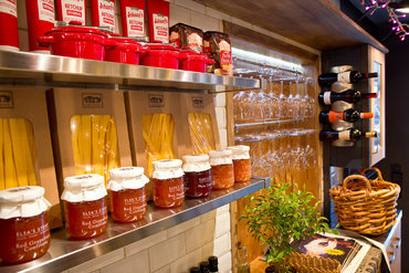 «Путанеска»: новый ресторан-бар на улице Белинского