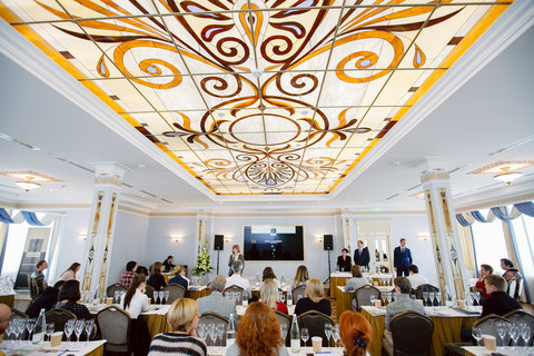 Праздник  Шампани в Петербурге