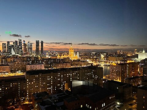 «Виновники Sky»: панорамный винный ресторан на Смоленской площади