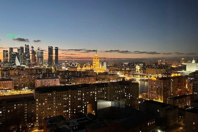 «Виновники Sky»: панорамный винный ресторан на Смоленской площади