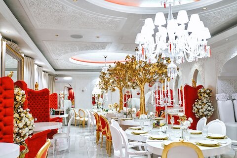 Desert Rose: сюрреалистический ресторан прямиком из «Алисы в Стране чудес»