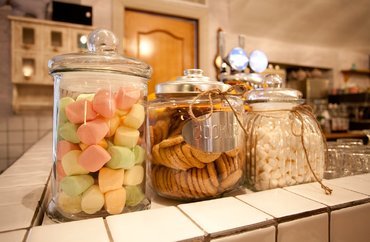 Candies: сладости ручной работы