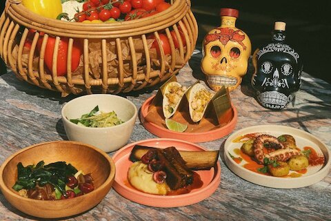 Juan: испанский ресторан на улице Восстания