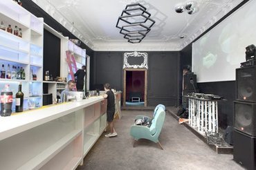 «Штакеншнайдер»: спрятанный в особняке бар