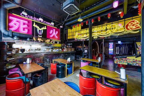 Киберпанк, киберпибимпап и киберпицца в Krng Corp на Севкабеле