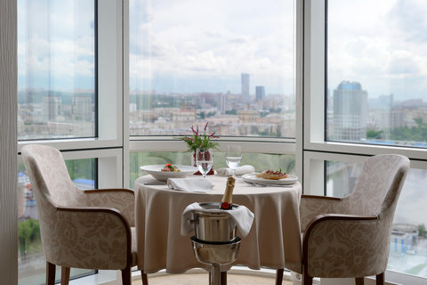 В ЦМТ открылся видовой ресторан City Lounge