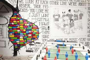 «Чистый лист»: круглосуточный кафе-бар «для своих»