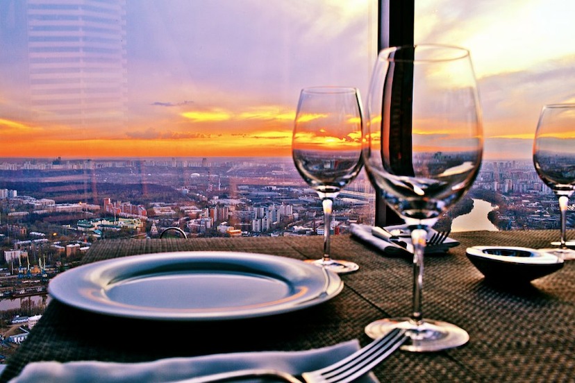 Лучшие рестораны с самой высокой панорамой в Москве