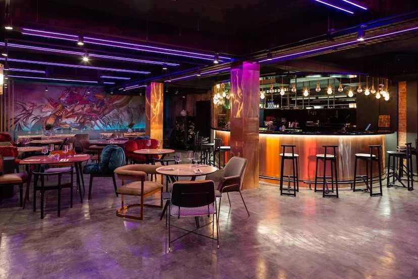 Native Bar: киберпанк, минималистичные коктейли и чайная комната