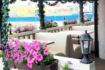 «Приморский»: «курортный» ресторан в спальном районе