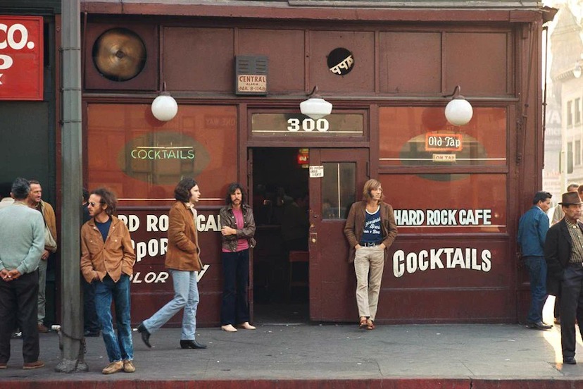 Извилистая дорожка Hard Rock Cafe