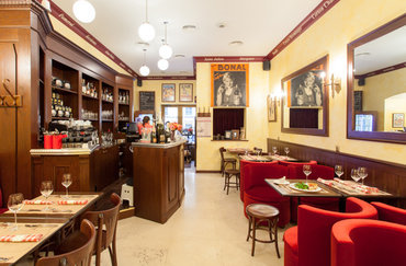 Винный бар «Гарсон»: вино от сети французских закусочных