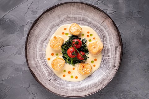 Morii: авторская кухня, морепродукты и вино на Лиговском