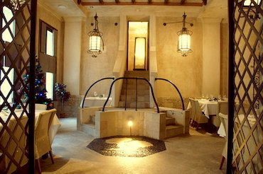 Via dell’Oliva: средиземноморская кухня в театральных интерьерах