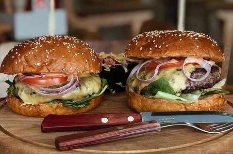 Как устроена работа сетевой бургерной