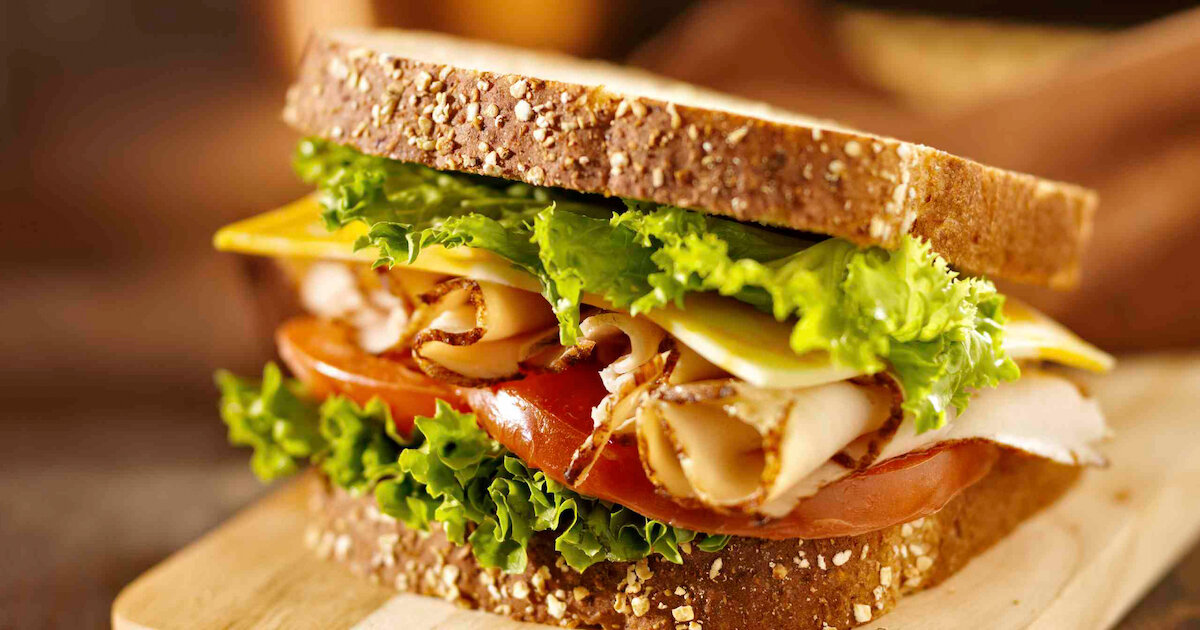 Toasteria сэндвичи, крафт и вино на Восстания