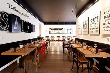 «СоУсы»: необычный ресторан на улице Рубинштейна