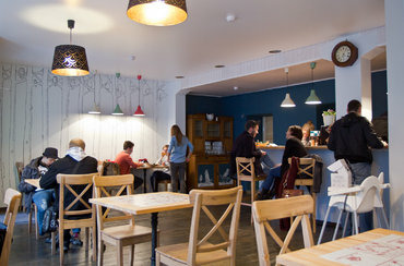«Фалафельная №1»: вегетарианское кафе от владельцев бара Kopen