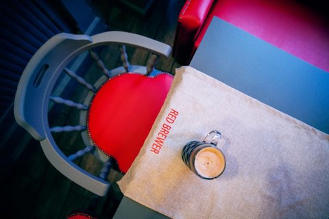 Red Brewer Craft Pub: крафтовое пиво на юге города