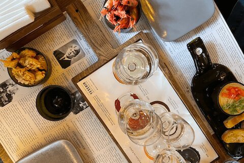 Yesenin: бар с российскими винами на Гороховой улице