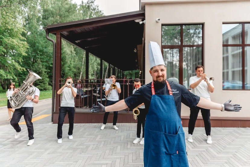 Не оливье, а «Олива». Как превратить советский санаторий в курорт с европейской кухней и джакузи на улице