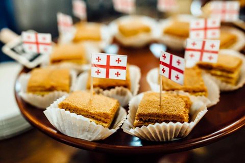 Georgian Kitchen: грузинские хиты в современной обстановке