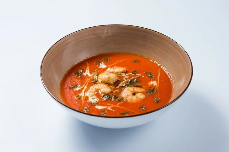 Томатный суп с морепродуктами, 380 руб. 