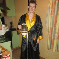 Alex V.