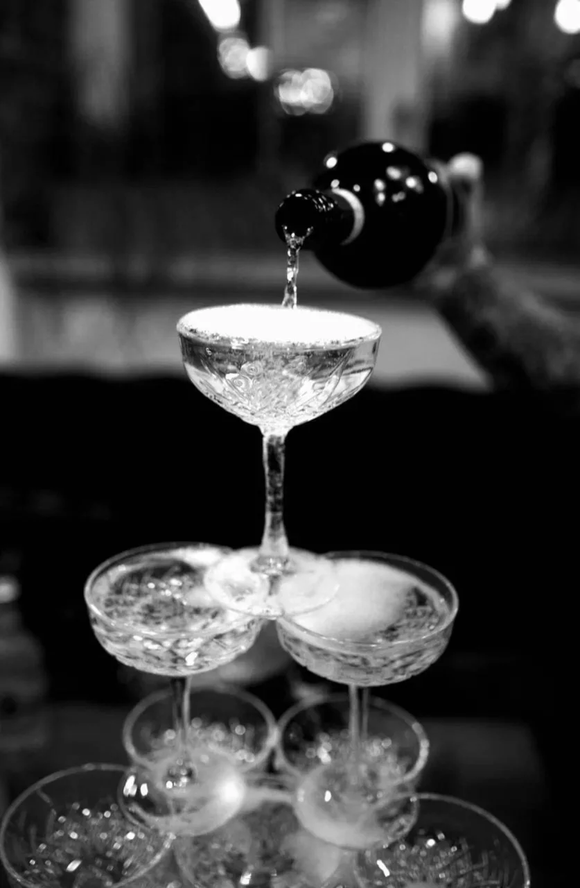 3+1 (бутылка вина бесплатно)