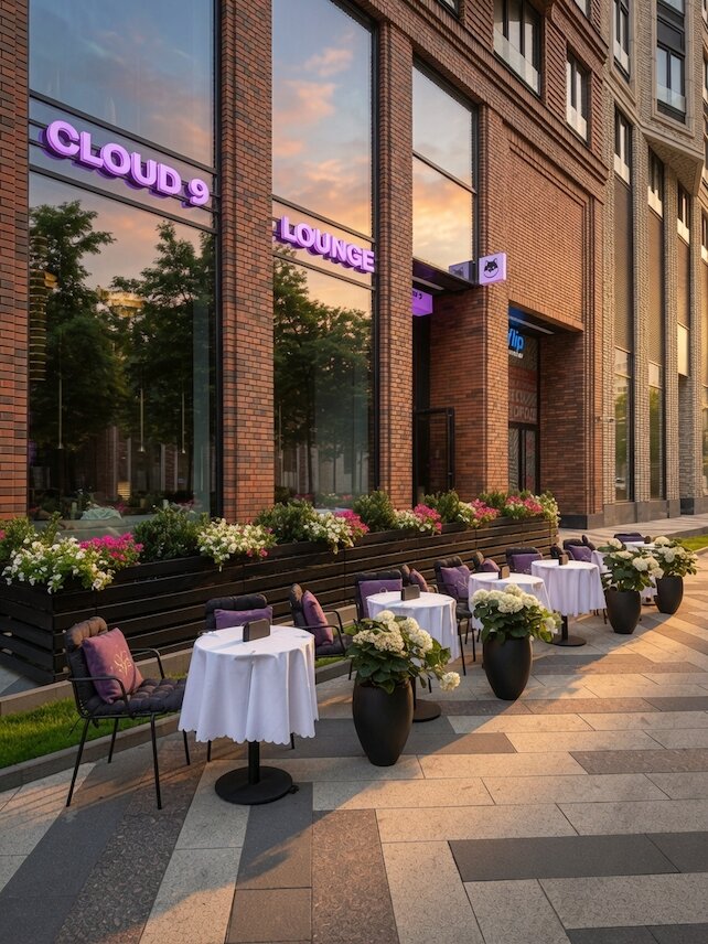 лаунж «Shibainu Cloud 9», Веранда Shibainu Cloud 9 открыта