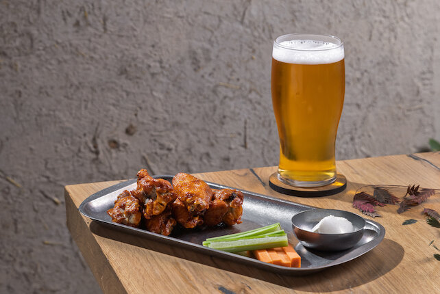 ресторан ««М2 Органик Клуб» Зиларт», Крылья в подарок к любому пиву MJB