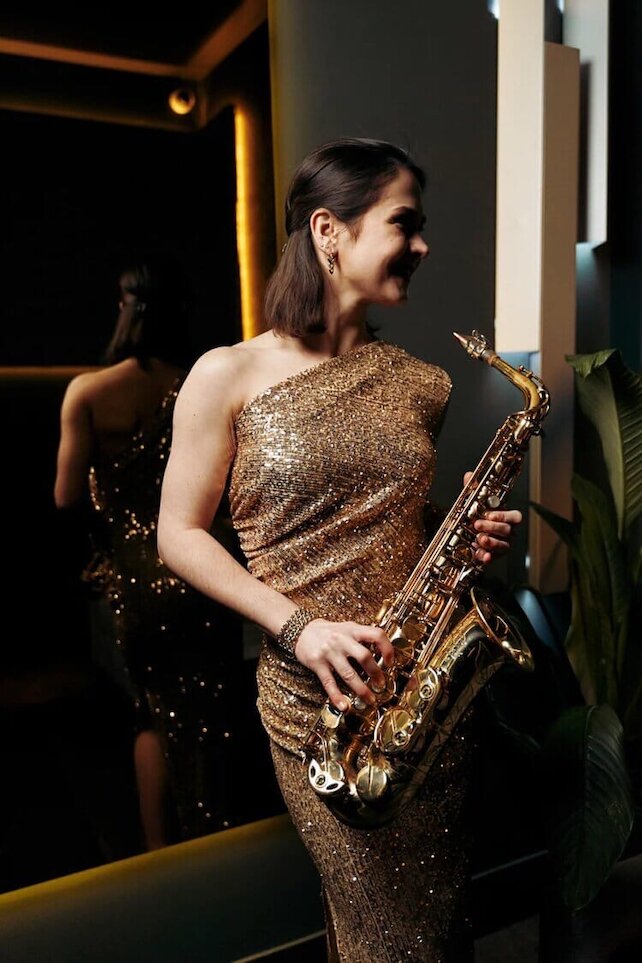 ресторан «Невесомость», Анна Бокум – соло на саксофоне