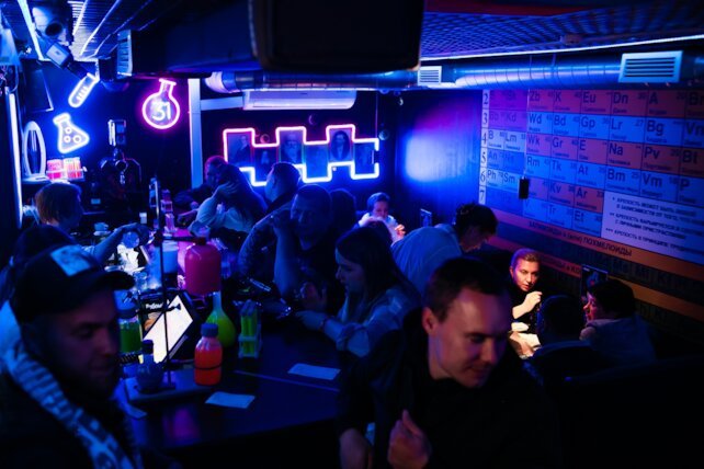 клуб «Neon Bar», Эксперименты со вкусом