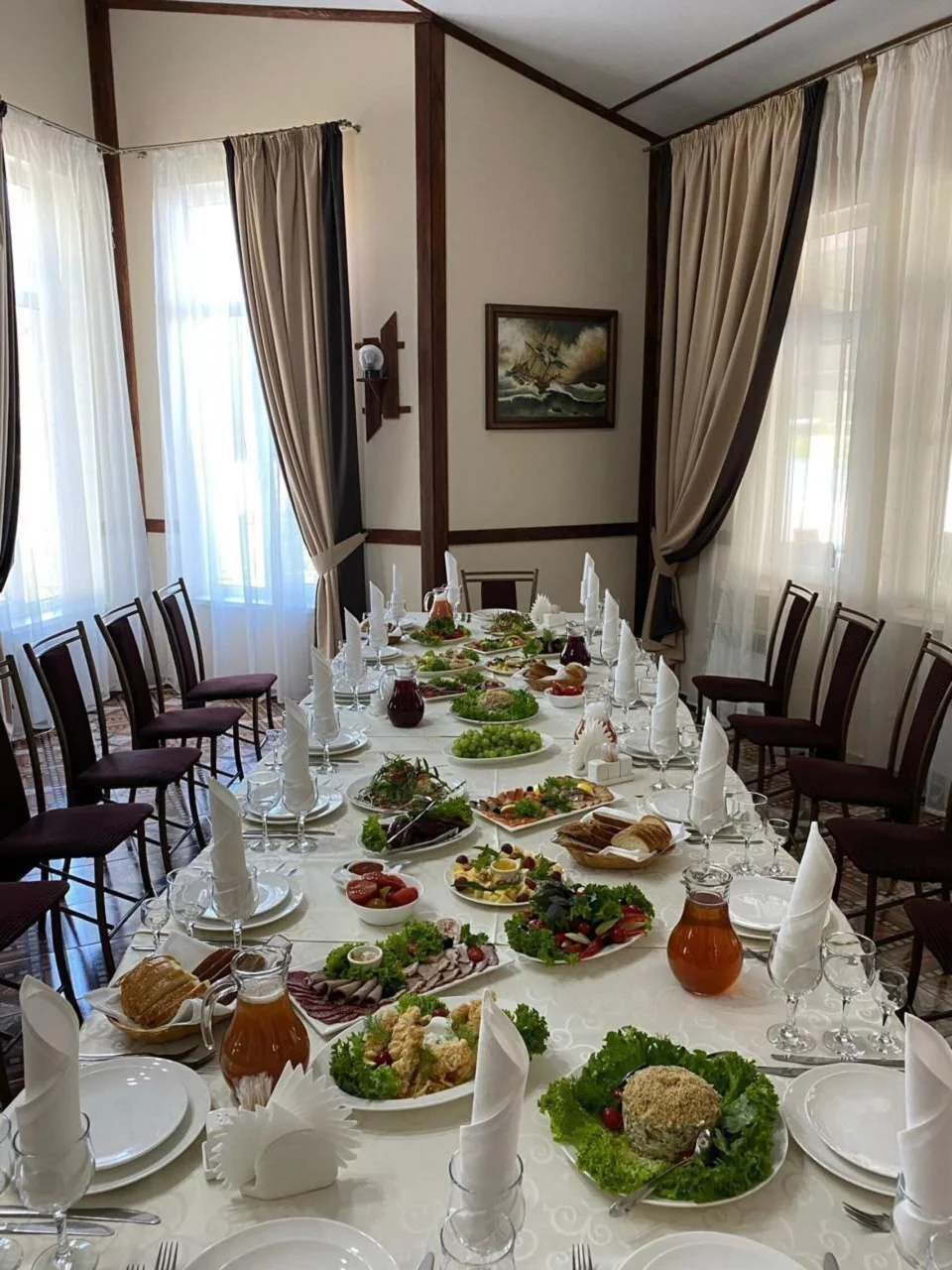 Скидка 10% + бутылка вина в день рождения