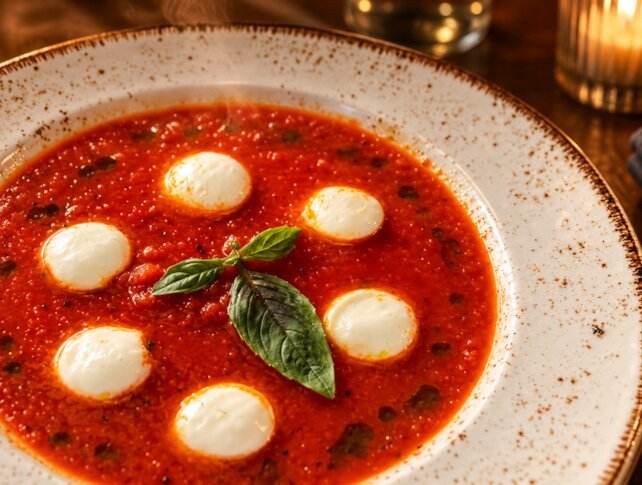гастробар «Гастробар Penta», Блюдо октября — суп из томатов