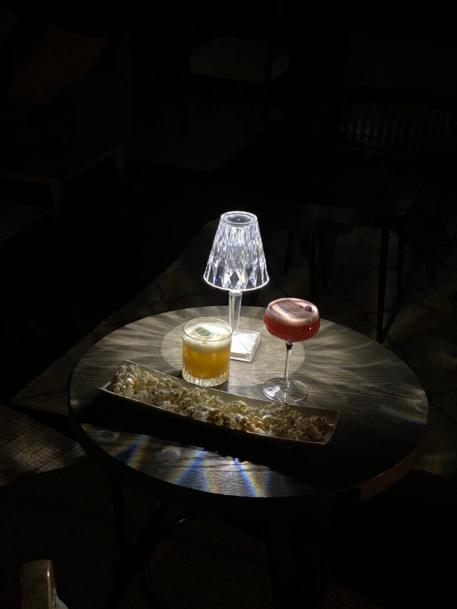 бар «Roots Bar», Кинопоказы в баре Roots