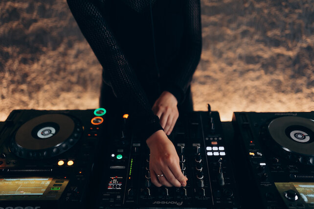 ресторан «F11», Line UP Dj-сетов на август