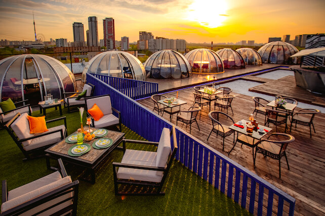 лофт «RoofTop», Летняя веранда с видом на город
