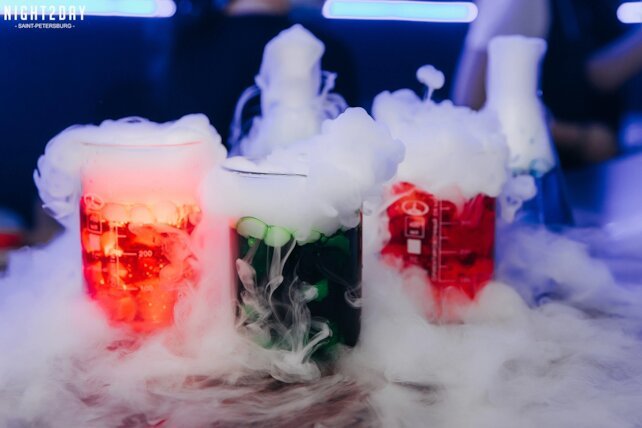 бар «Mendeleev Bar», Новый химический элемент