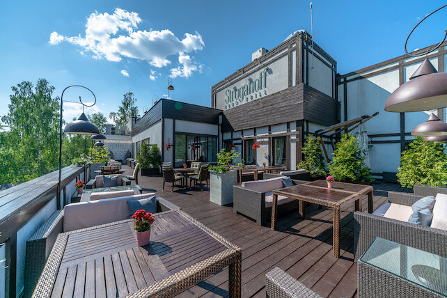 ресторан «Stroganoff Bar & Grill», Летняя терраса