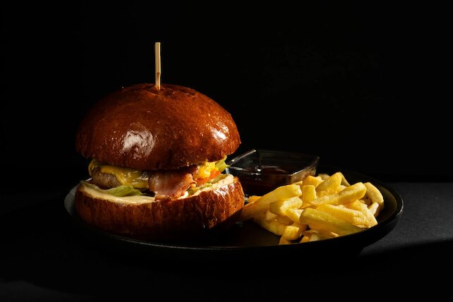 лаунж «Cocos Lounge Bar», Фирменный бургер
