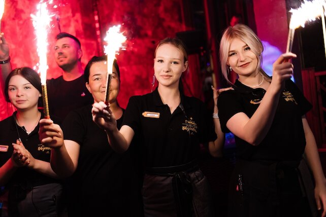 ресторан «Чайхана Пахвала & Вкусновица», Скидка 15% на день рождения