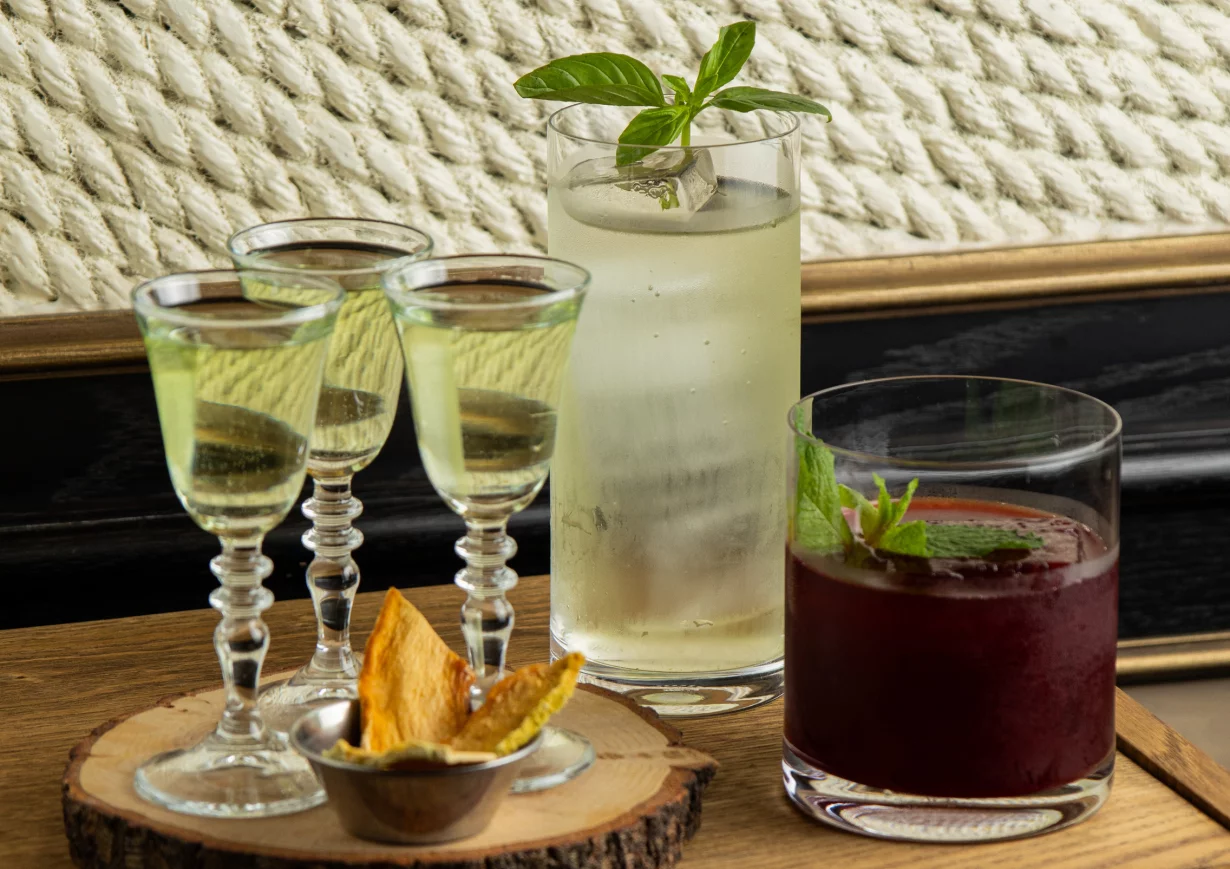 Коллекционируем легенды и запускаем летнюю барную карту с Imbibe