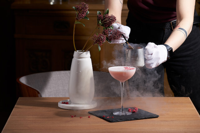 кафе «Bistrot 44», Cheers среда