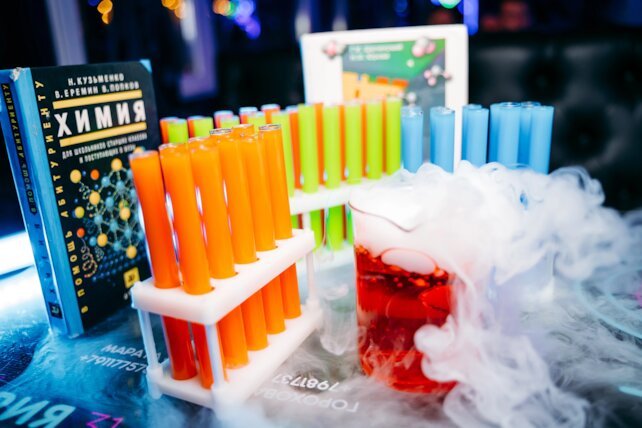 бар «Mendeleev Bar», В моменте с 31cn