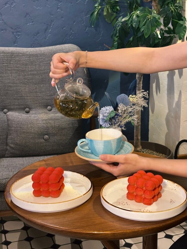кафе «Short Talk Cafe», Чайник чая в подарок при покупке 2х десертов