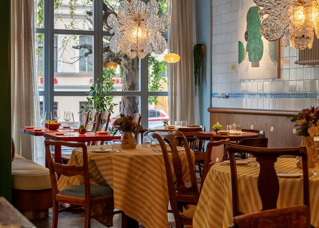 ресторан «Hvoy», Гастроли ресторана Poly